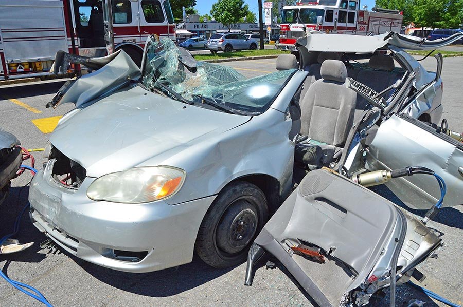 Laval Police used wrecked vehicles to hammer in their point about the dangers of speeding.